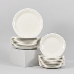 498960 Dinner plates